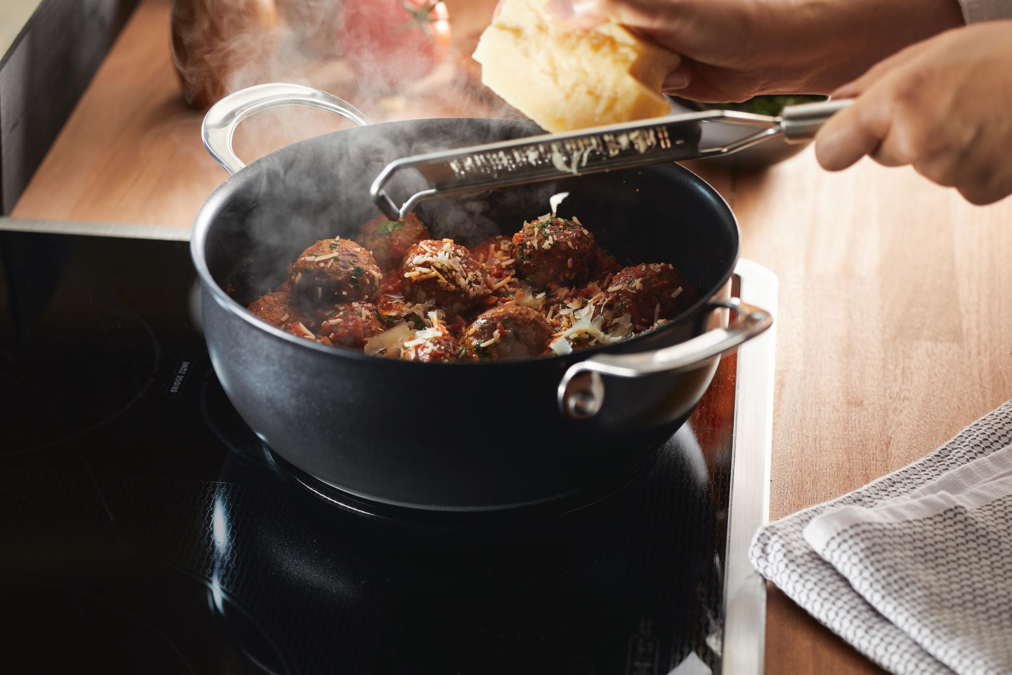 Anolon X SearTech - 24Cm/3.8L Covered Casserole Cookware Anolon