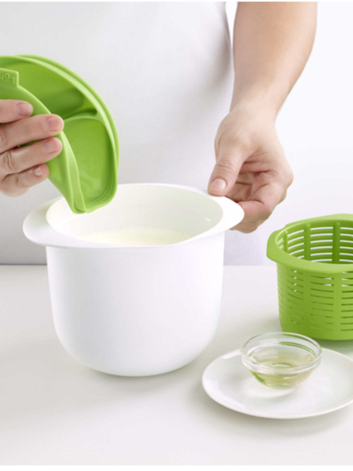 Lekue Microwave Cheese Maker