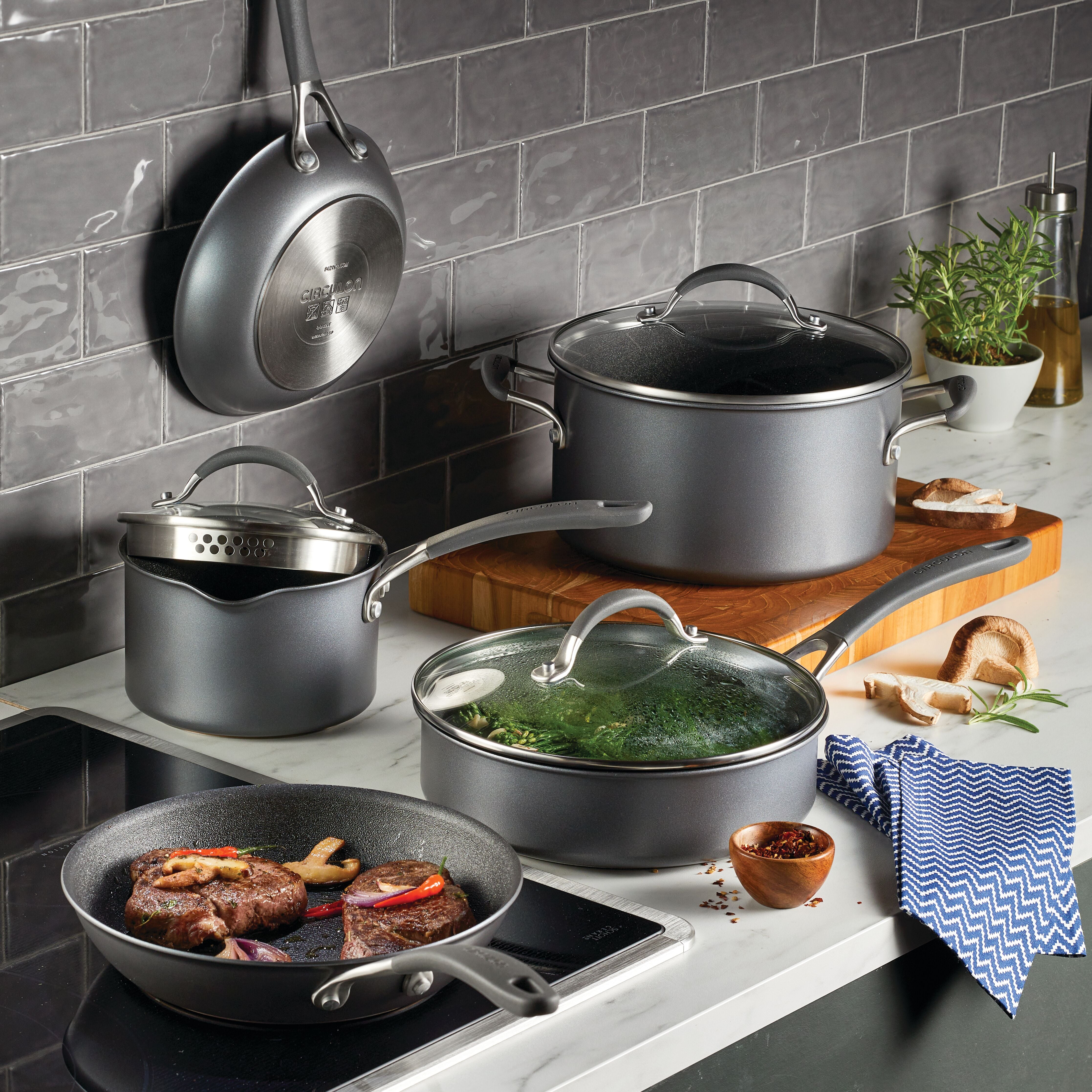 Circulon Scratchdefense A1 - 8 Piece Cookware Set Cookware Circulon