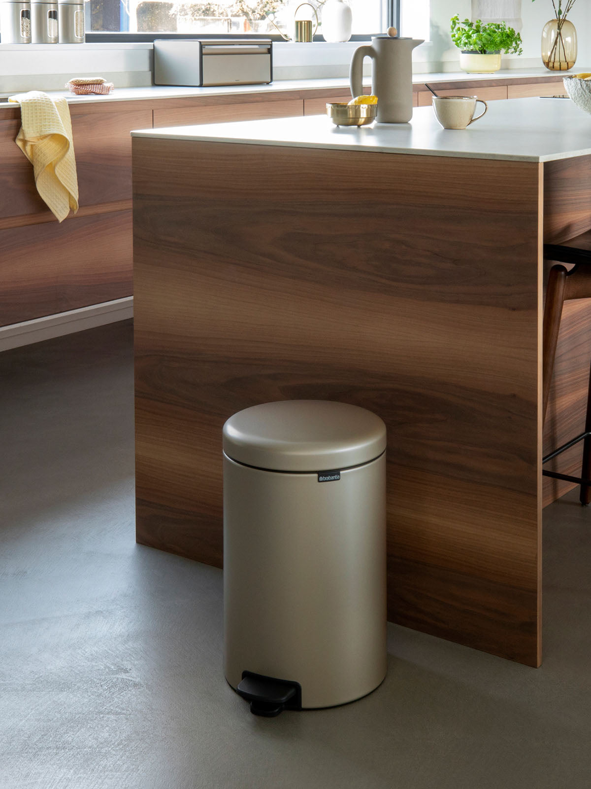 Brabantia Newicon Pedal Bin - 20L Metallic Gold