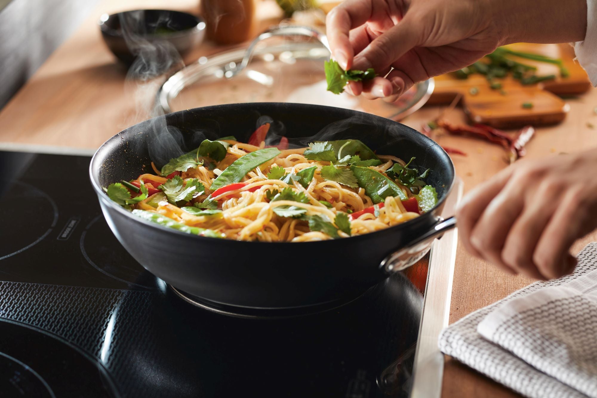  Anolon X SearTech - 25cm Covered Stirfry Cookware Anolon