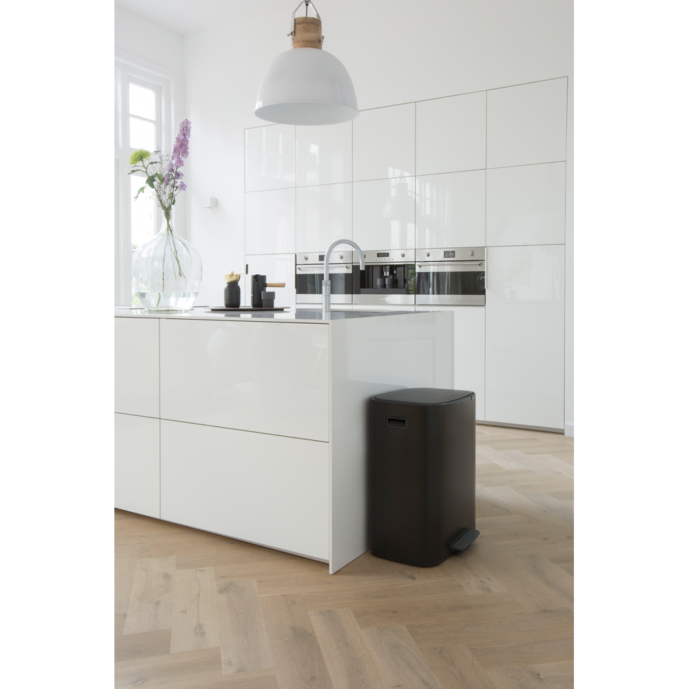 BRABANTIA Bo Pedal Bin 60L - Matt Black