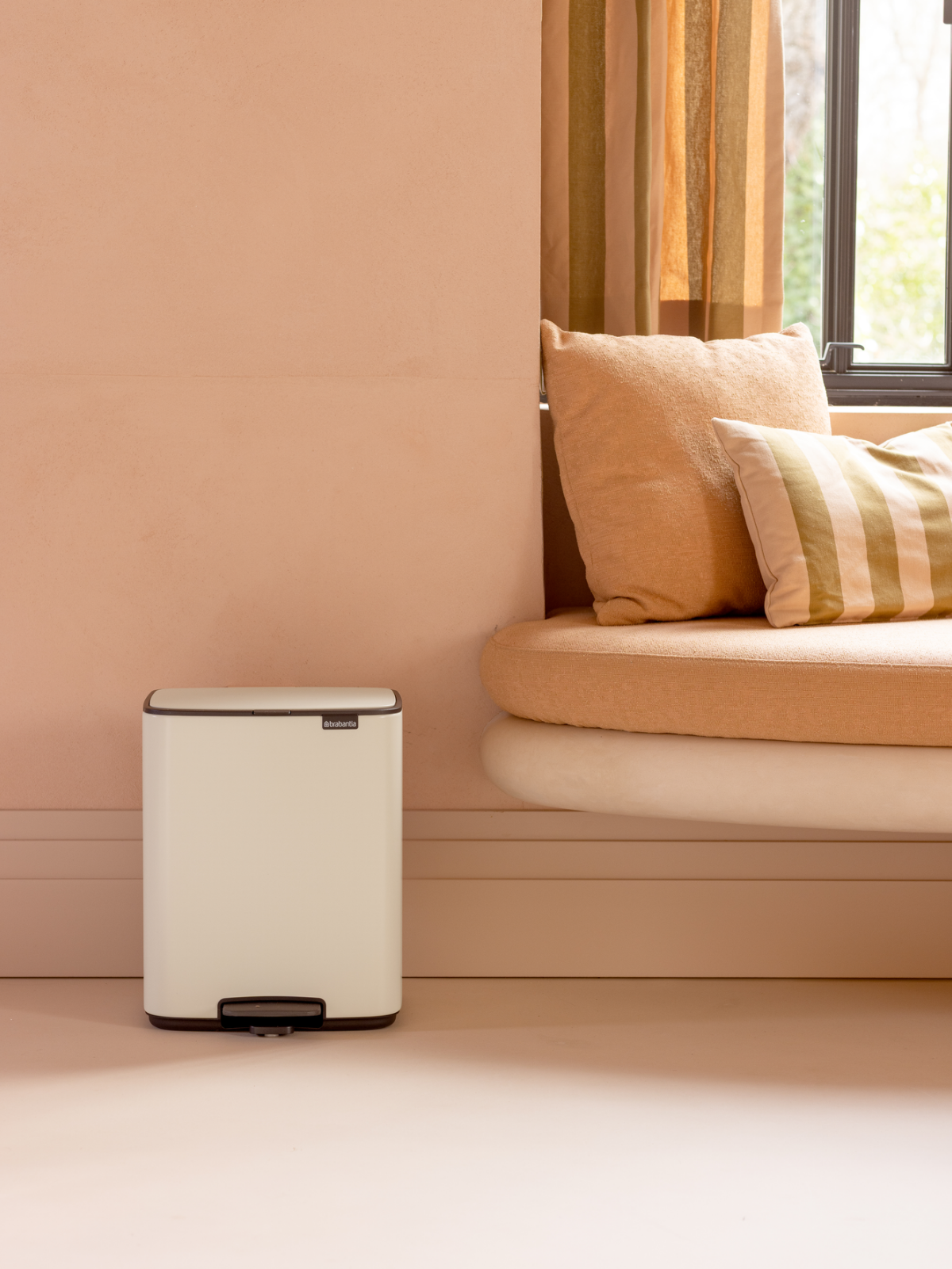 Brabantia Bo Pedal Bin - 12L Soft Beige