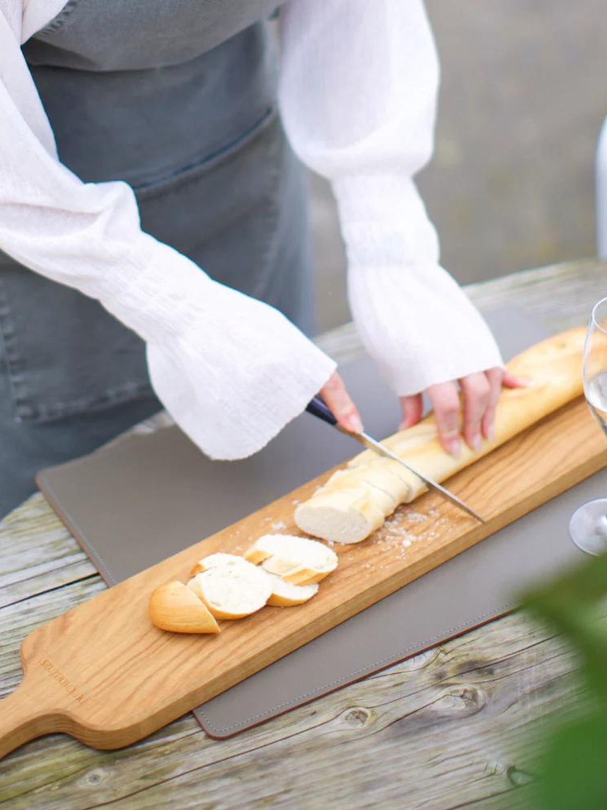 DUTCH DELUXES Bread Board - Oiled Oak