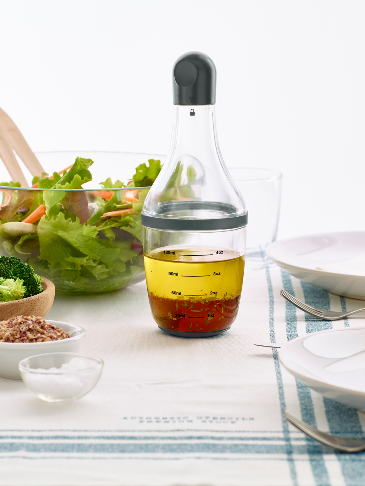 Lekue Dressing Shaker - Grey