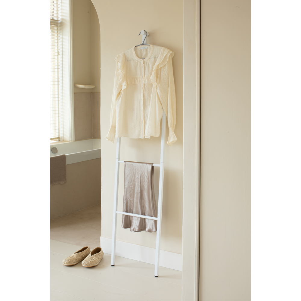 Linn Dressboy - White