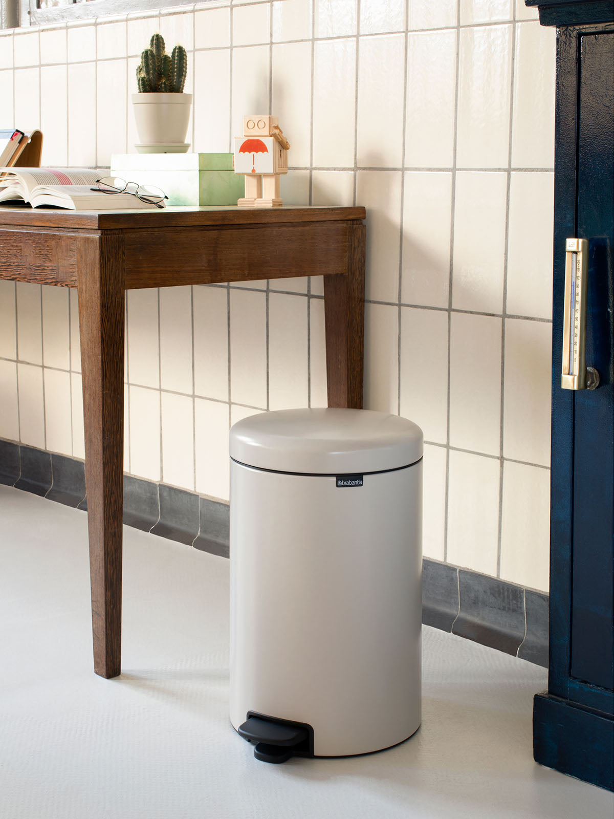 Brabantia Newicon Pedal Bin - 20L Soft Beige