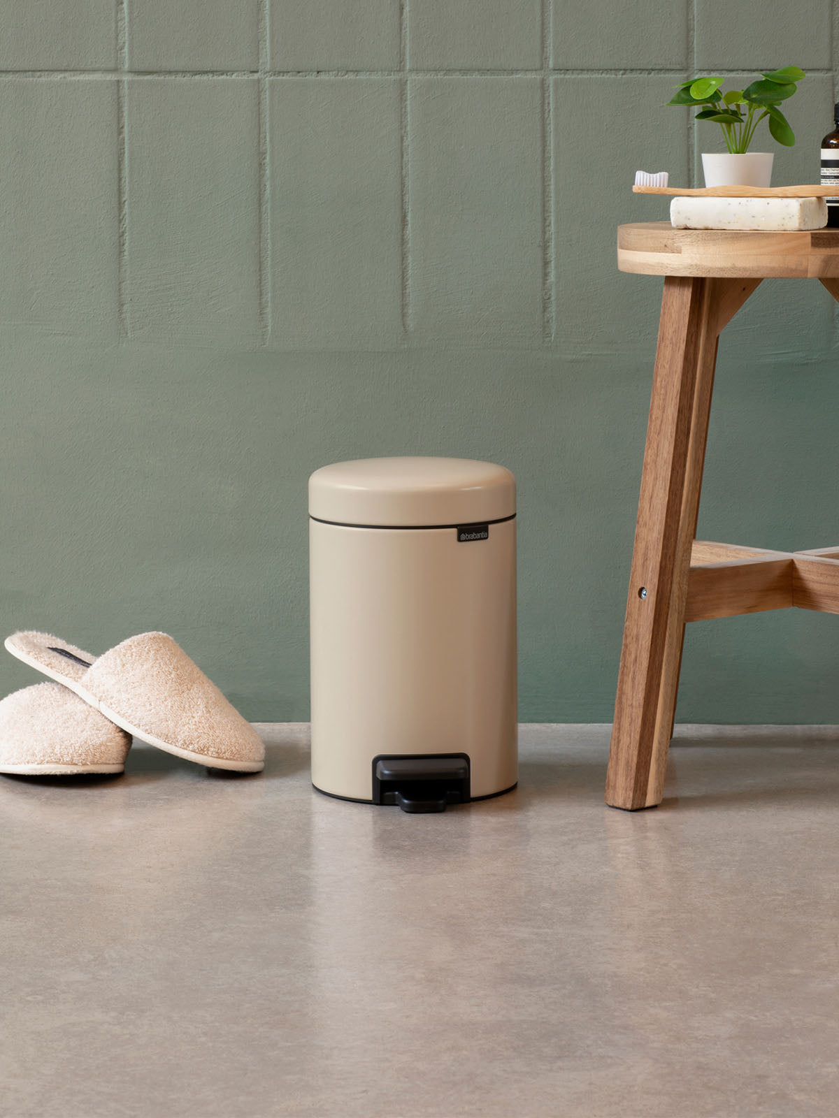 Brabantia Newicon Pedal Bin - 5L Soft Beige