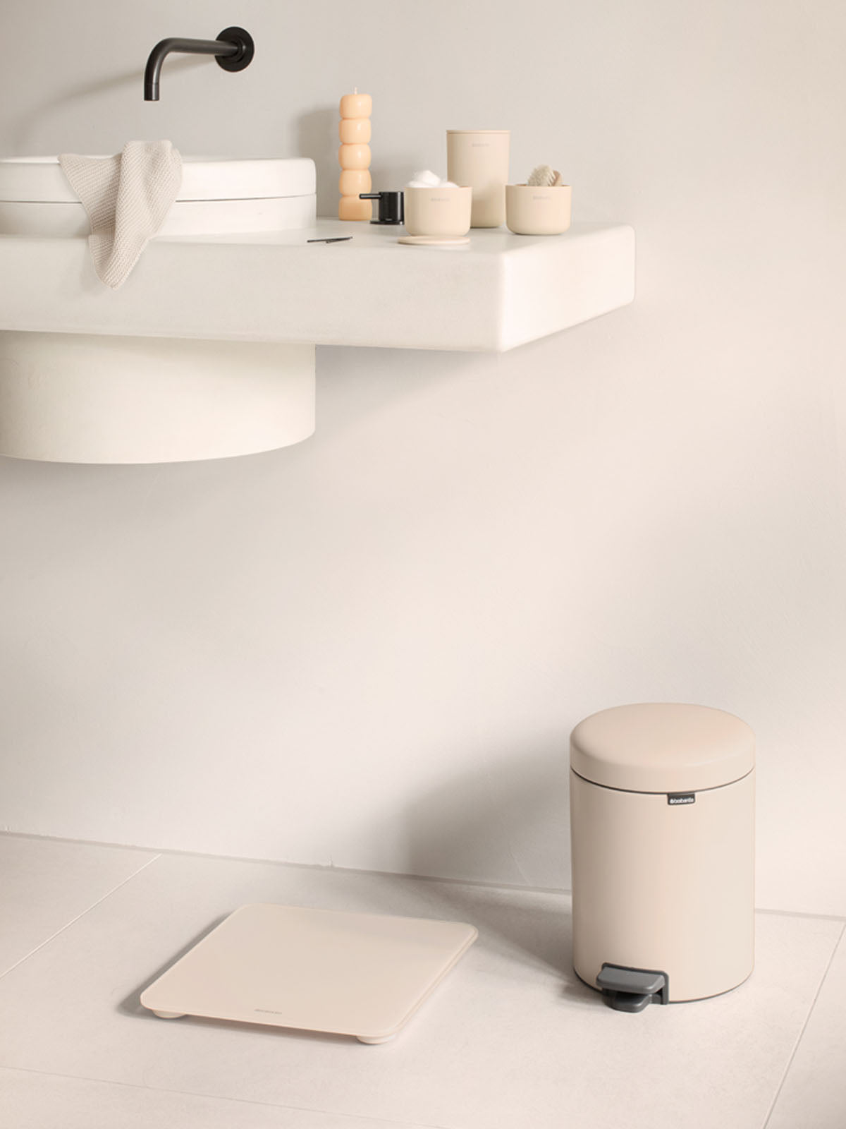 Brabantia Newicon Pedal Bin - 3L Soft Beige