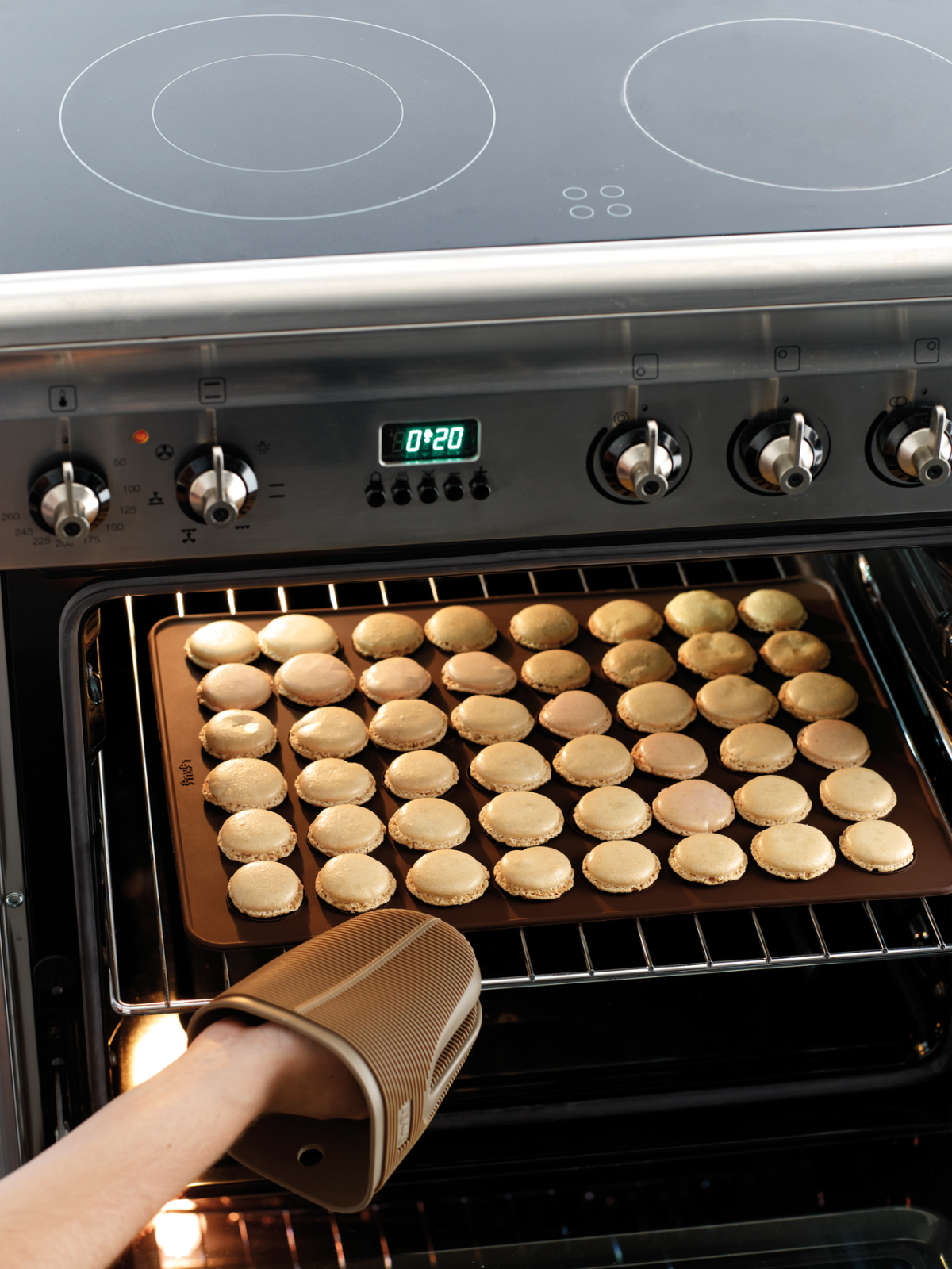 Lekue Macaron Baking Mat 40x30 cm