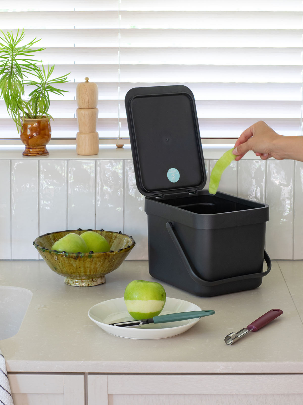 Brabantia Sort & Go Waste Bin - 6L Grey