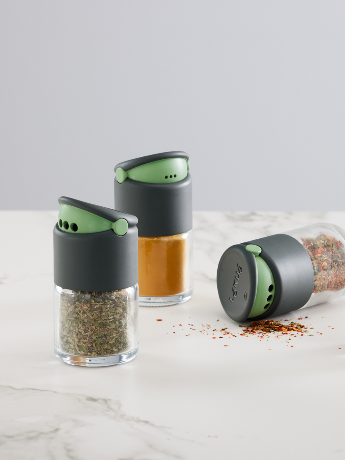 Lekue Spice Shaker Set - Grey