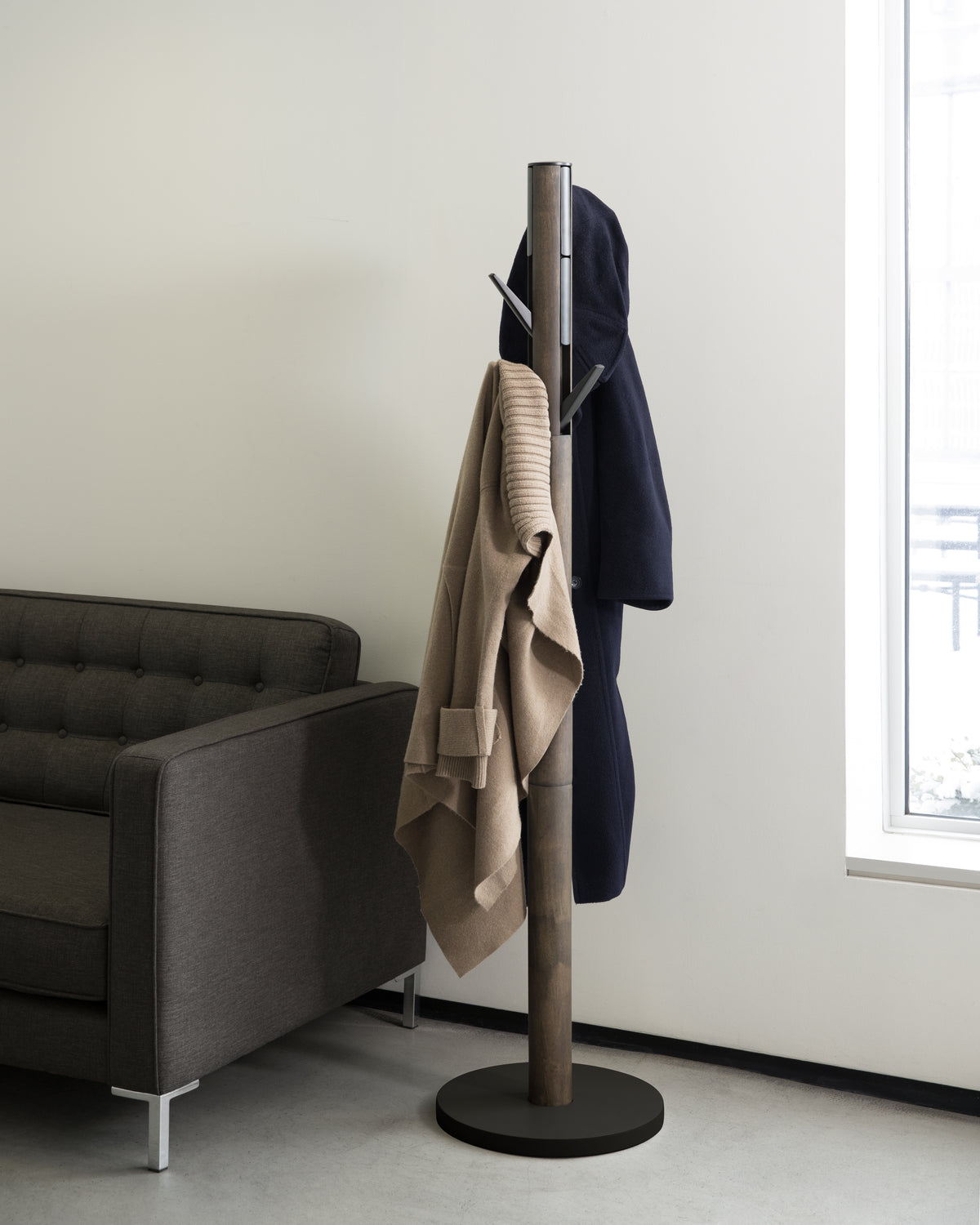 Umbra Flapper Coat Rack - Black/Walnut