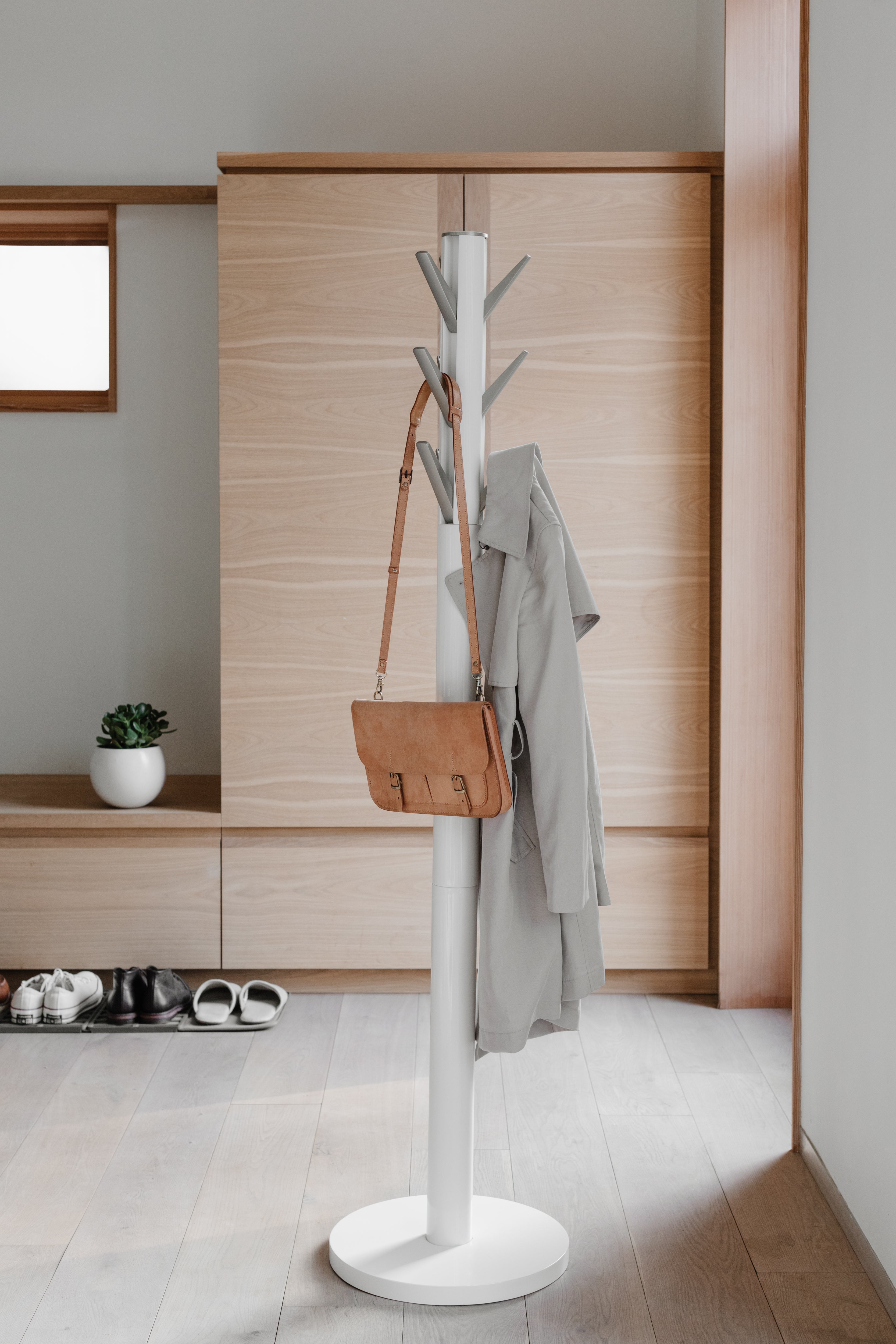 UMBRA Flapper Coat Rack - White