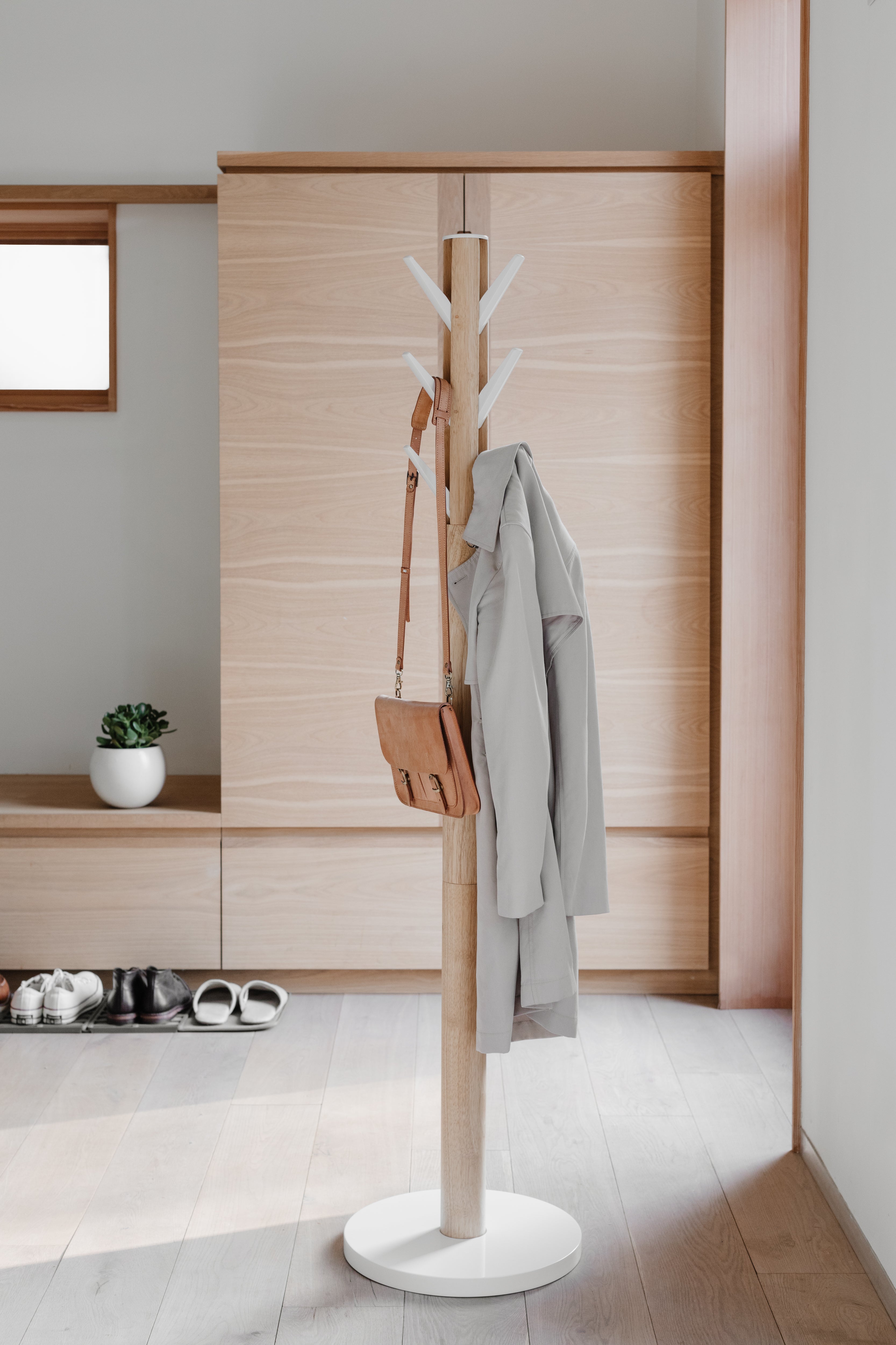 UMBRA Flapper Coat Rack - White/Natural