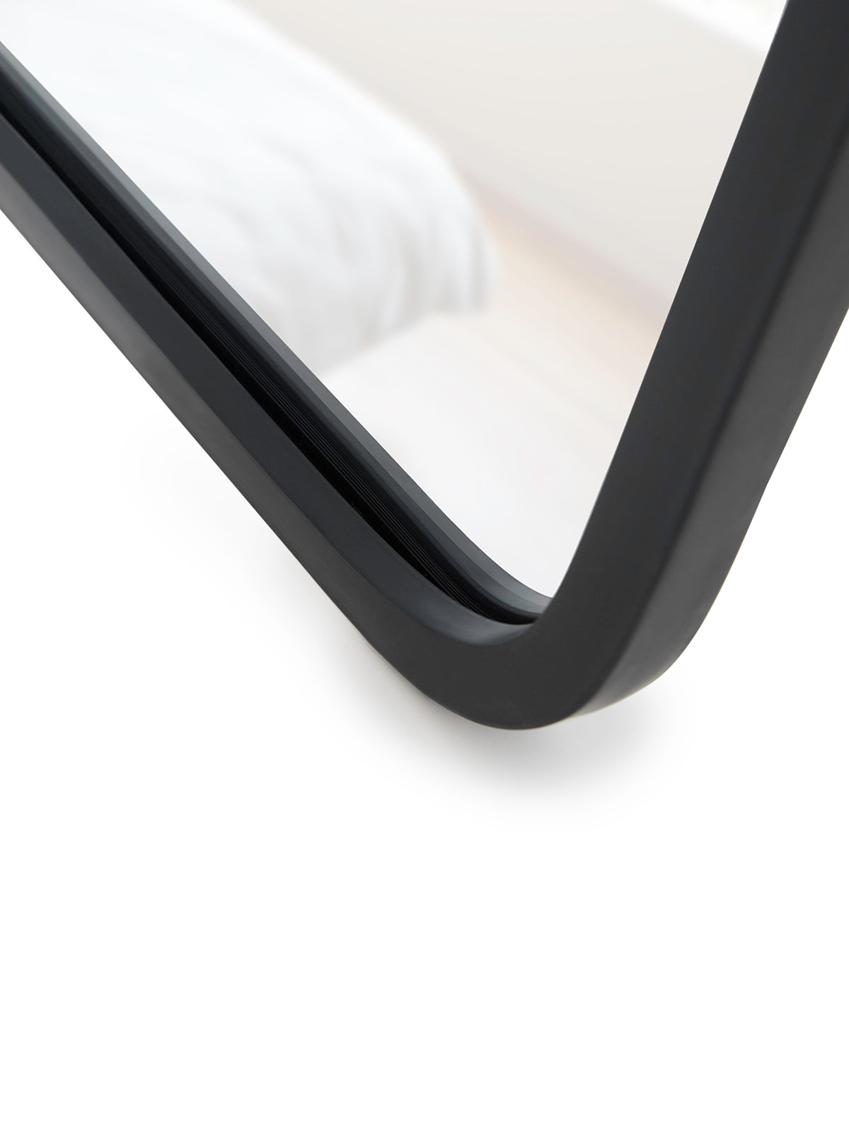 UMBRA Hub Leaning Mirror - Black